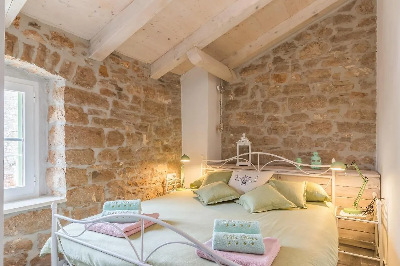 Family Friendly House With A Swimming Pool Cerion, Central Istria - Sredisnja Istra - 16332 Višnjan
