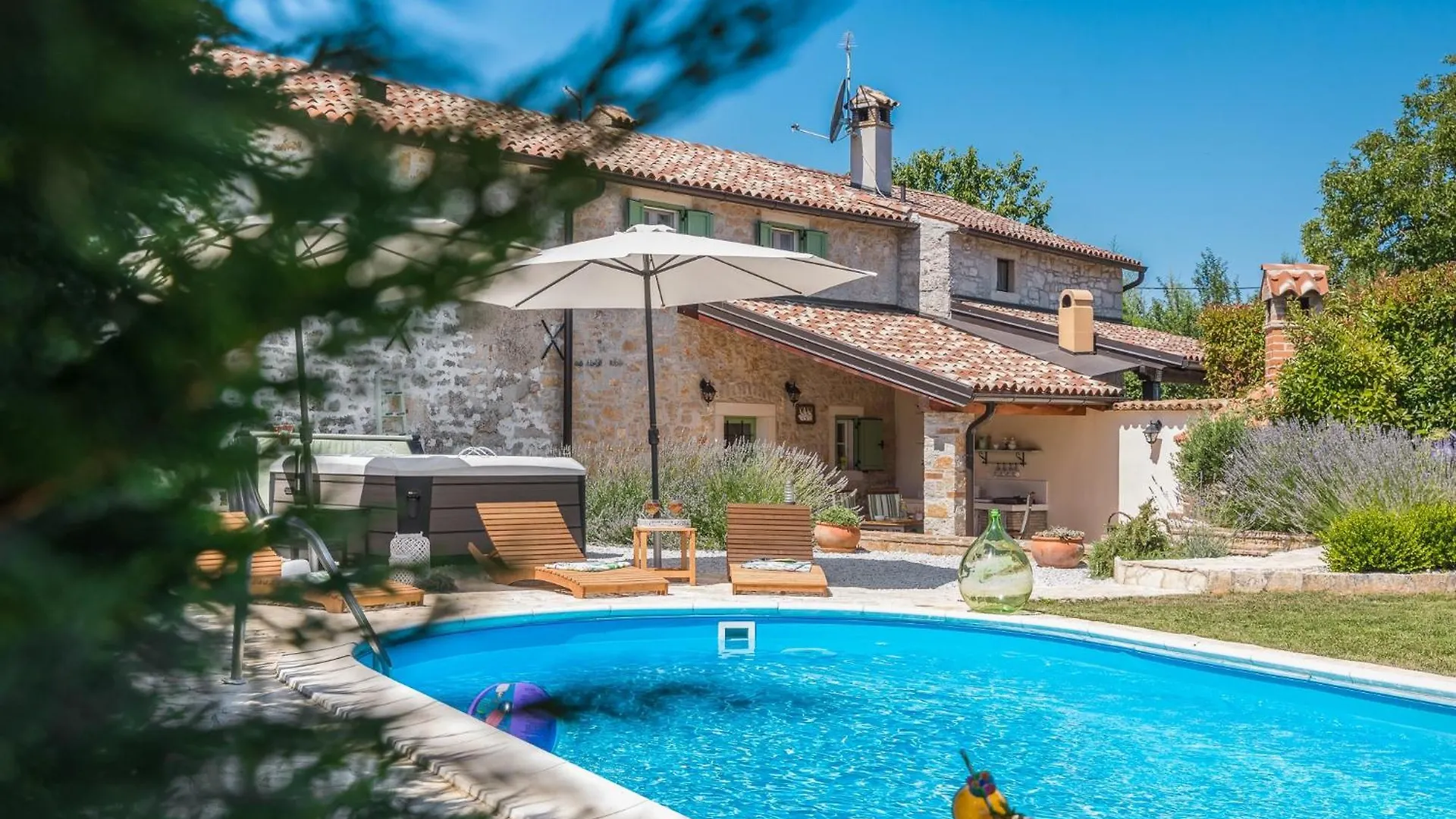 Family Friendly House With A Swimming Pool Cerion, Central Istria - Sredisnja Istra - 16332 Višnjan 0*,