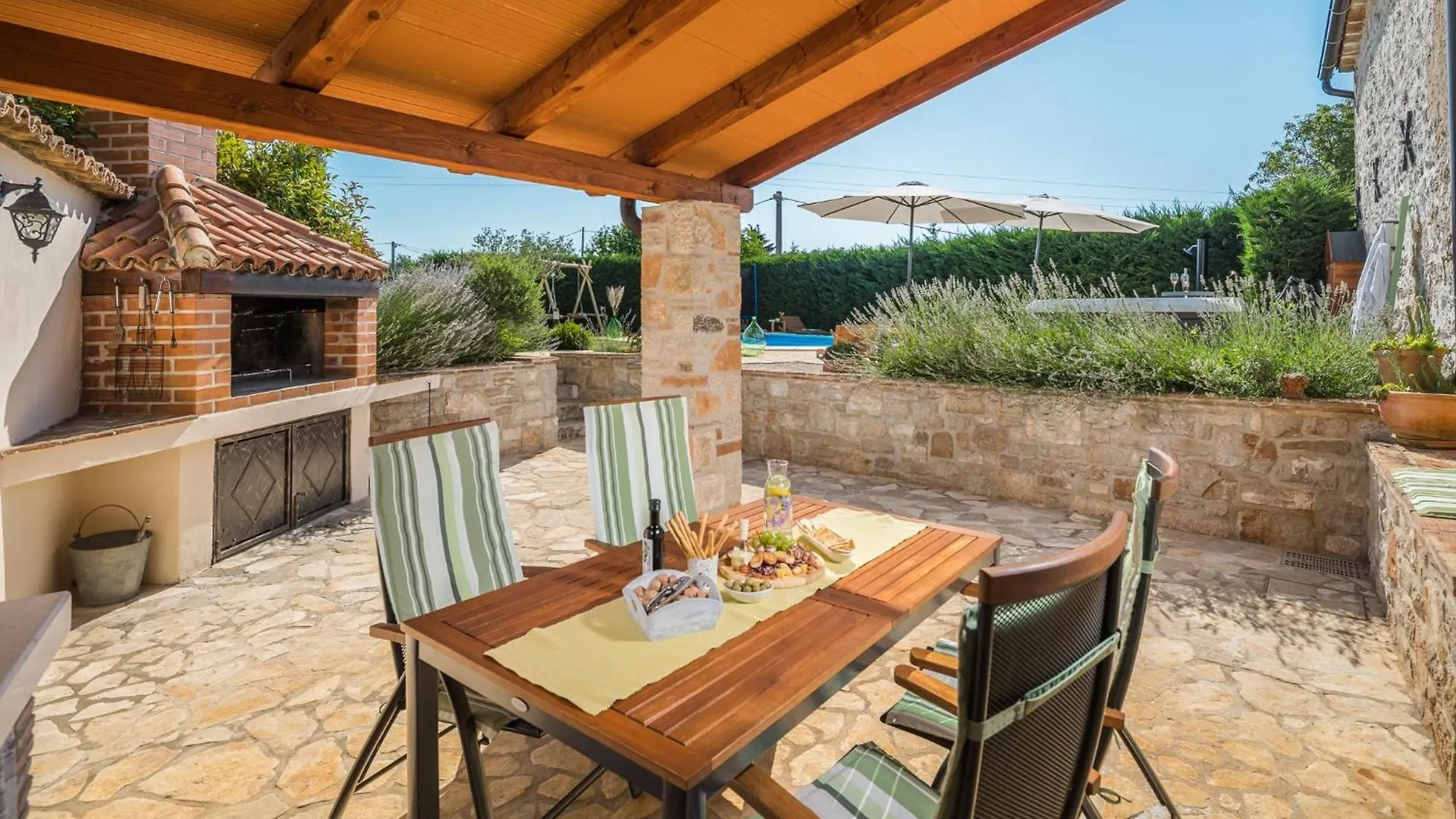 Family Friendly House With A Swimming Pool Cerion, Central Istria - Sredisnja Istra - 16332 Višnjan Nyaraló
